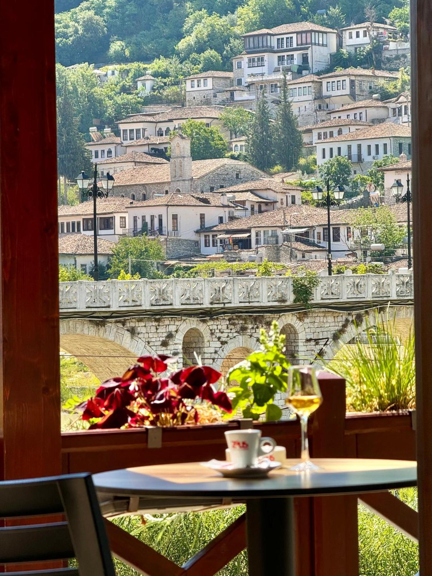 Bujtina Apsus Berat Exterior foto